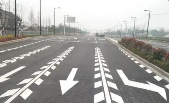 冷噴標(biāo)線一平方多少錢？道路劃線冷涂多少錢？